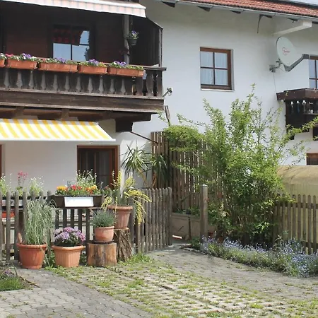 Ferienwohnung Am Nussgarterl Bad Endorf